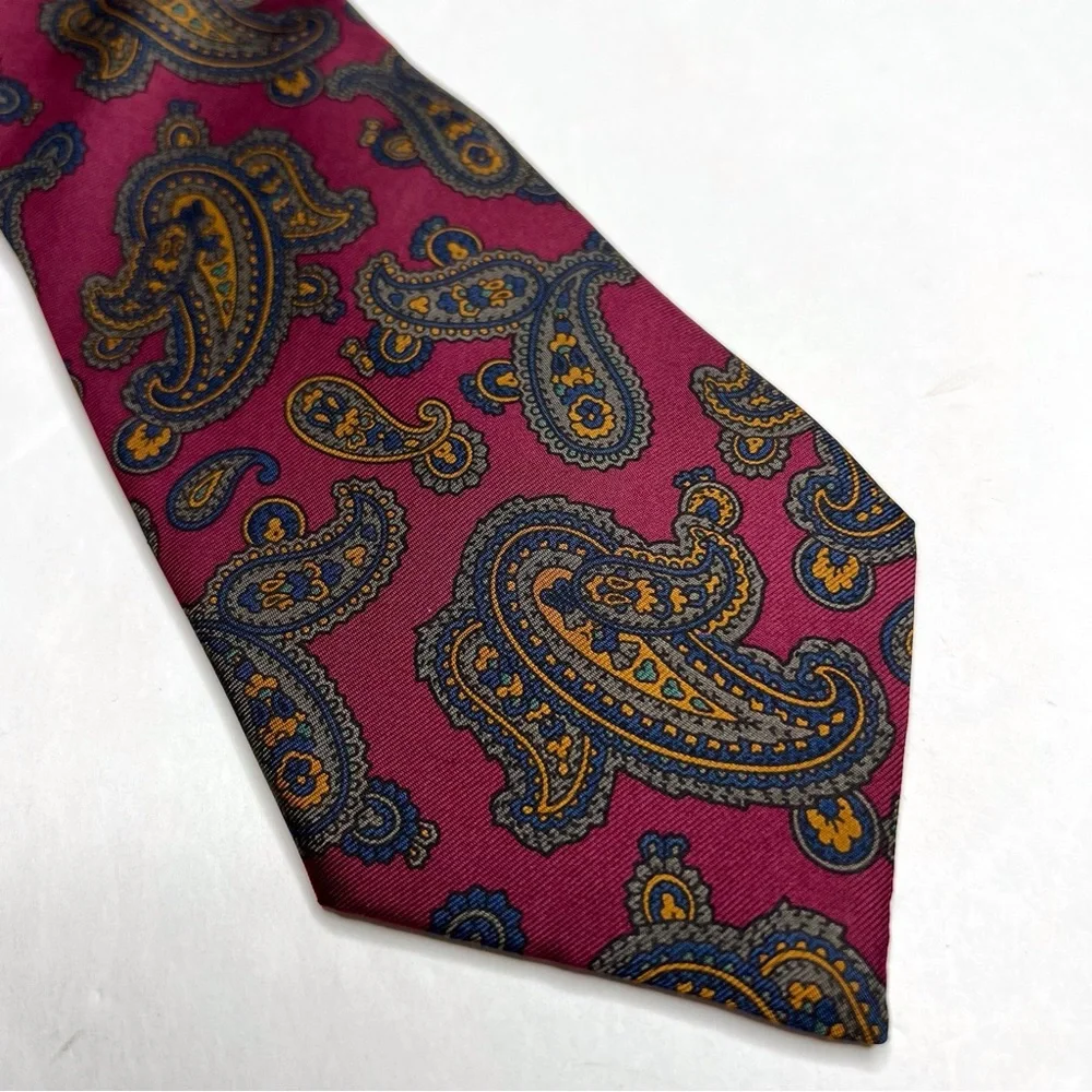 Lanvin 100% Silk Red Paisley Necktie Tie Preppy Academia Wall Street Classic